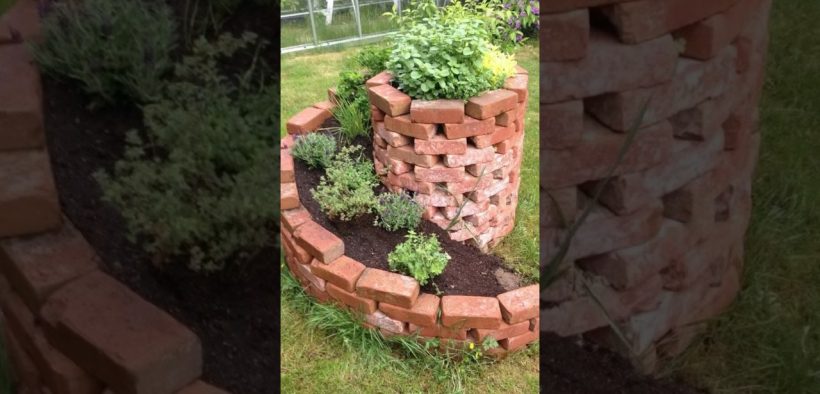 GARDENING ideas. Old bricks in the garden